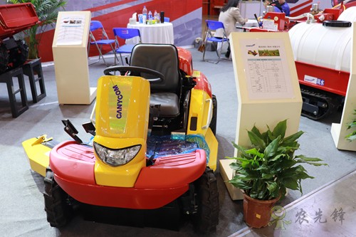 果園機械也過平安夜？